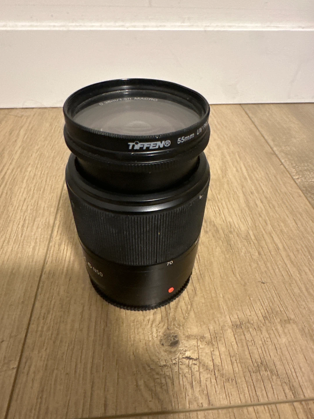 Sony DT 3.5-5.6/18-70 Zoom Lens with Tiffen UV Protector - photo 4