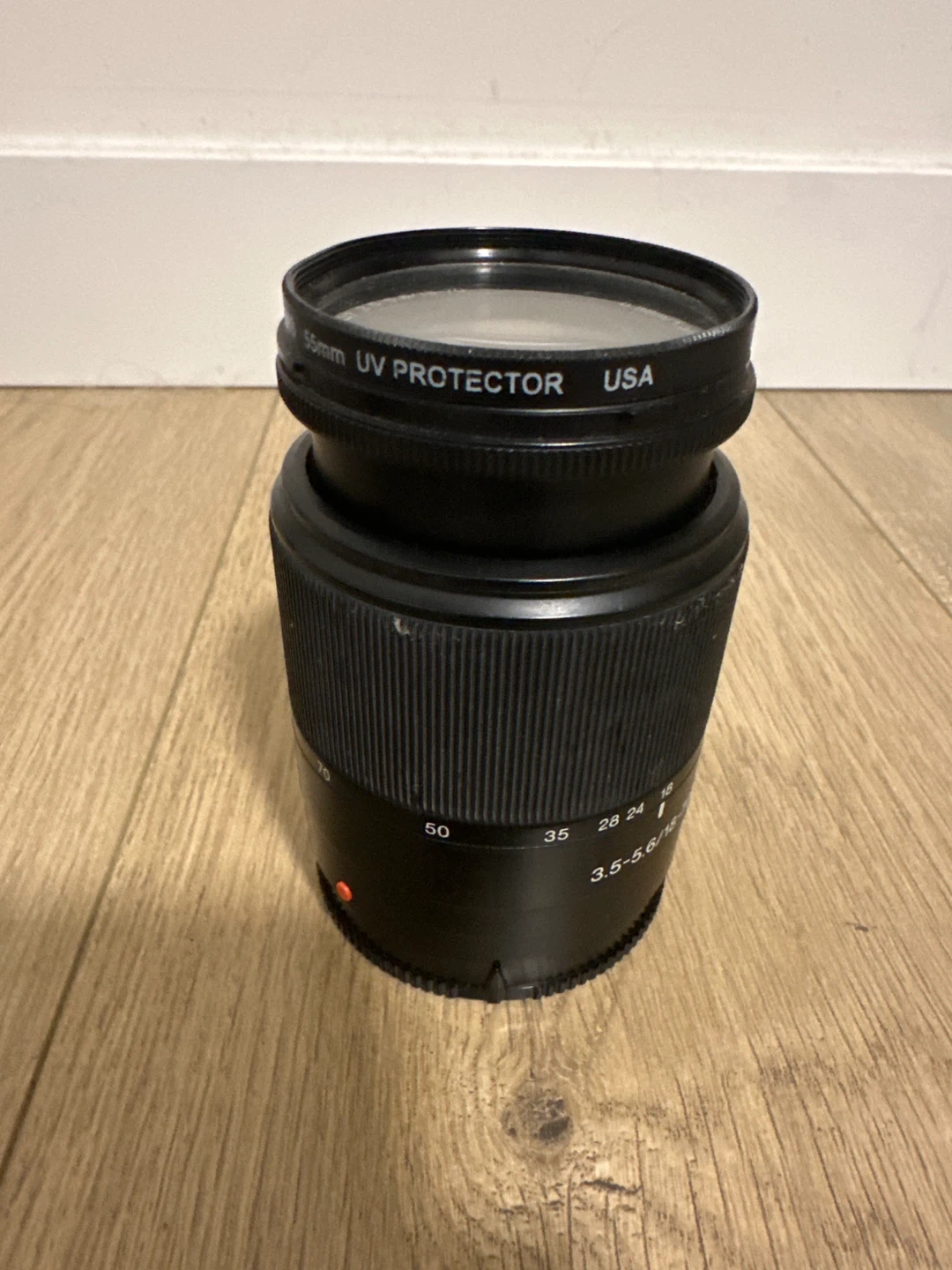 Sony DT 3.5-5.6/18-70 Zoom Lens with Tiffen UV Protector - photo 3
