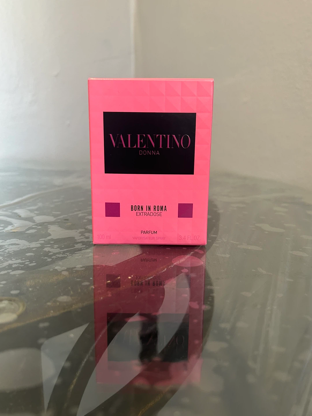 Valentino Donna Born In Roma Eau de Parfum Spray 3.4 oz