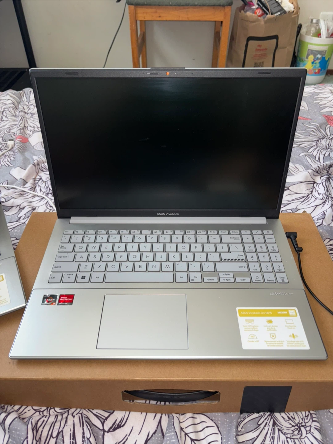 ASUS Vivobook Laptop - photo 2