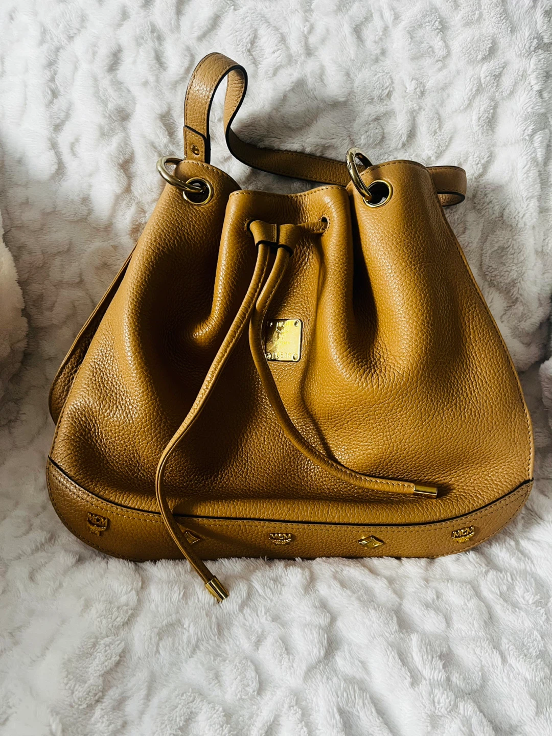 MCM Visetos Drawstring Bucket Bag - photo 5