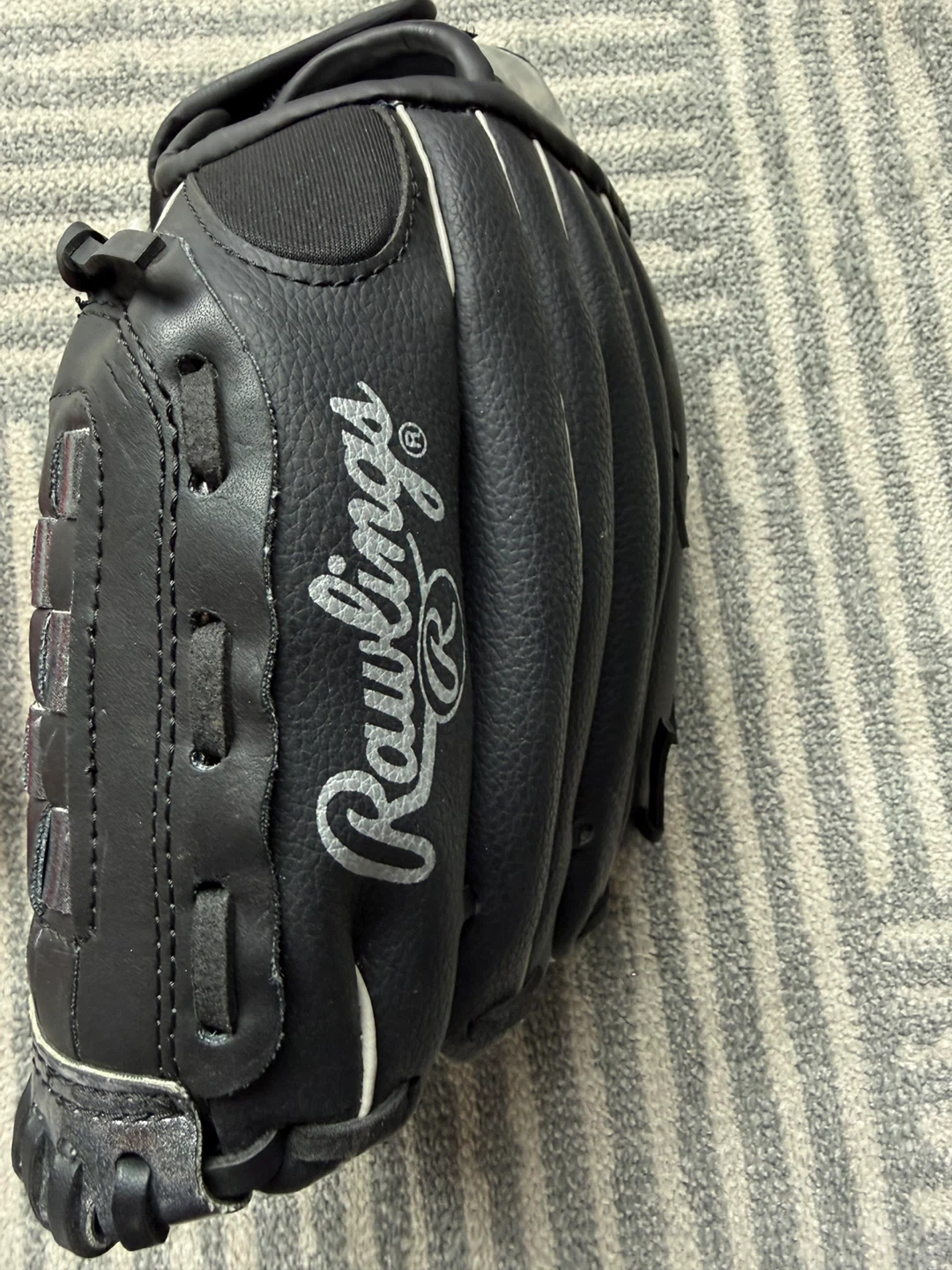 Rawlings 10 and 11 Inch Youth Baseball Glove - photo 4