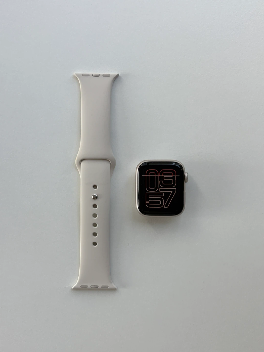 Apple Watch SE 3rd Gen GPS 40mm Starlight Sport Band S/M