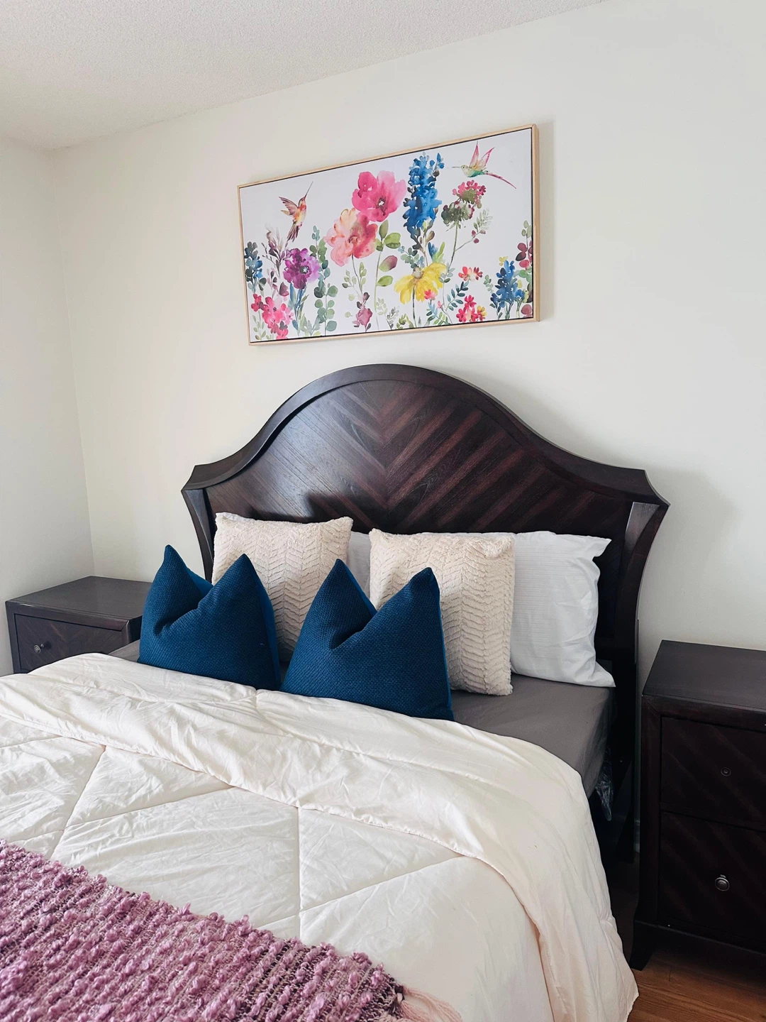 Wall Art Canvas Print Queen size bed