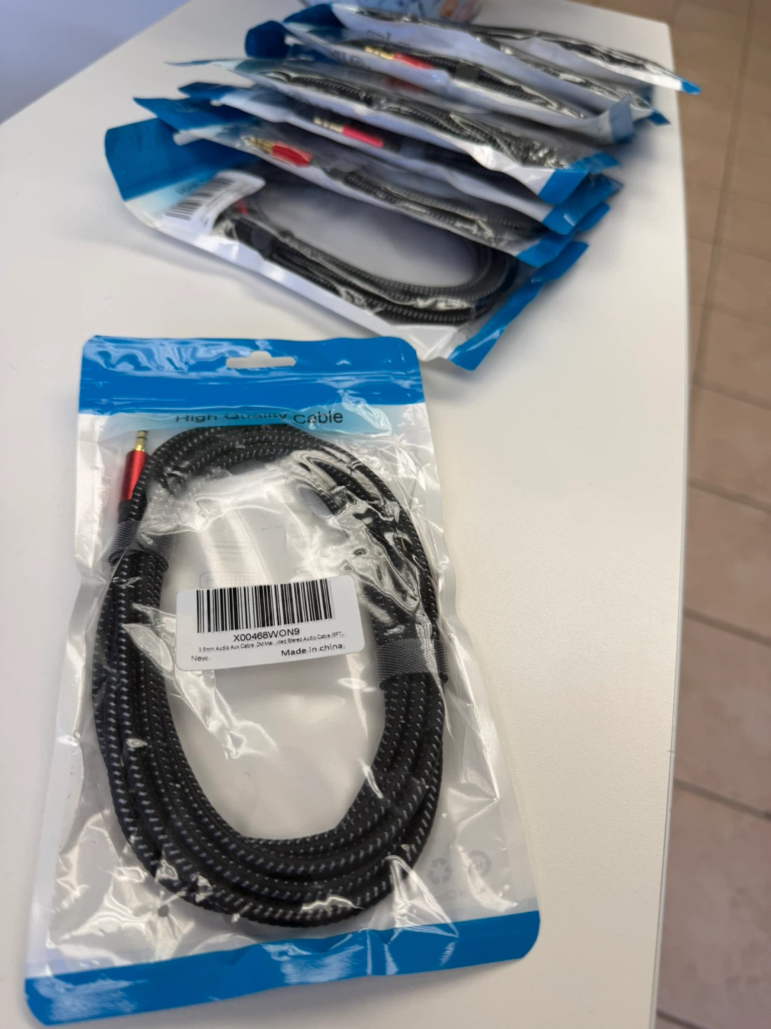 3.5mm Audio Aux Cable (Red & Gold) 6 FT - photo 3