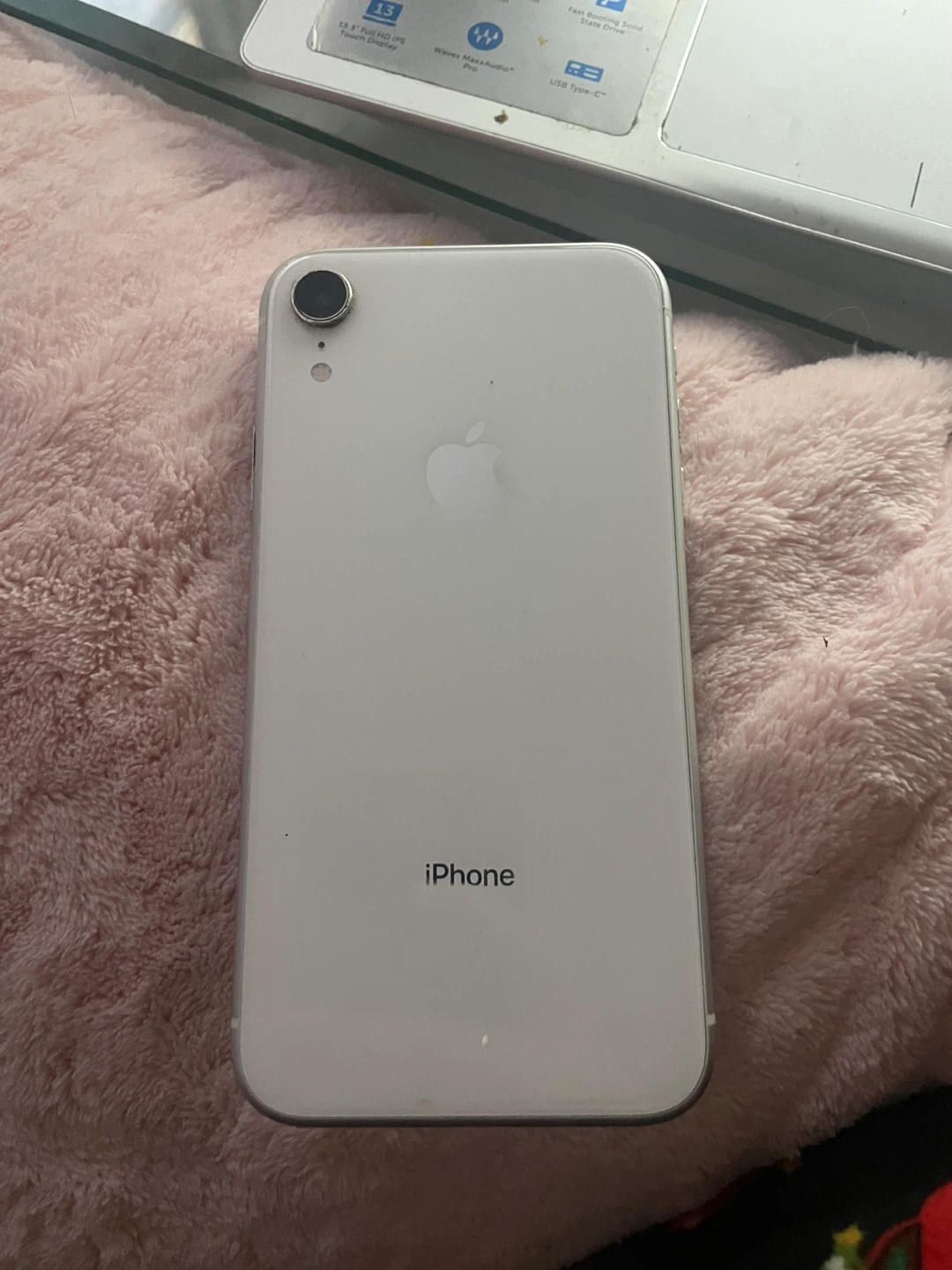 Apple iPhone XR - White - photo 3