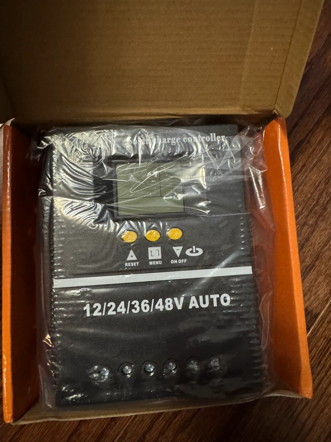 Solar Charge Controller 12/24/36/48V Auto - photo 3
