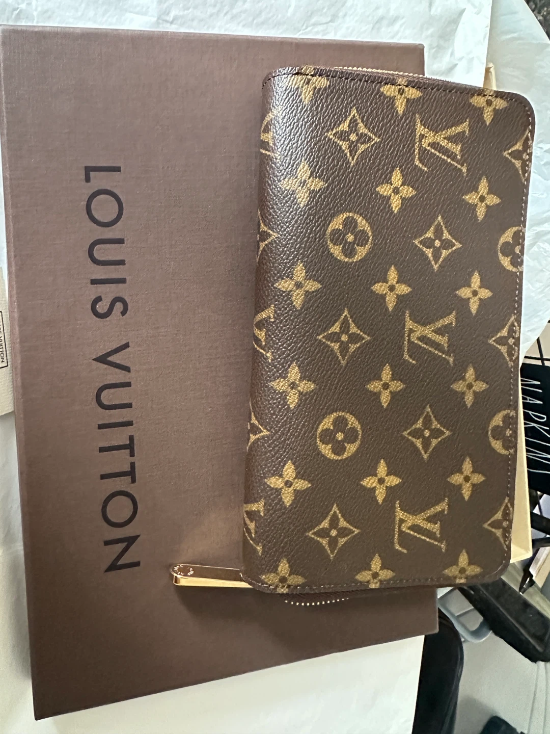 Louis Vuitton Zippy Monogram Wallet