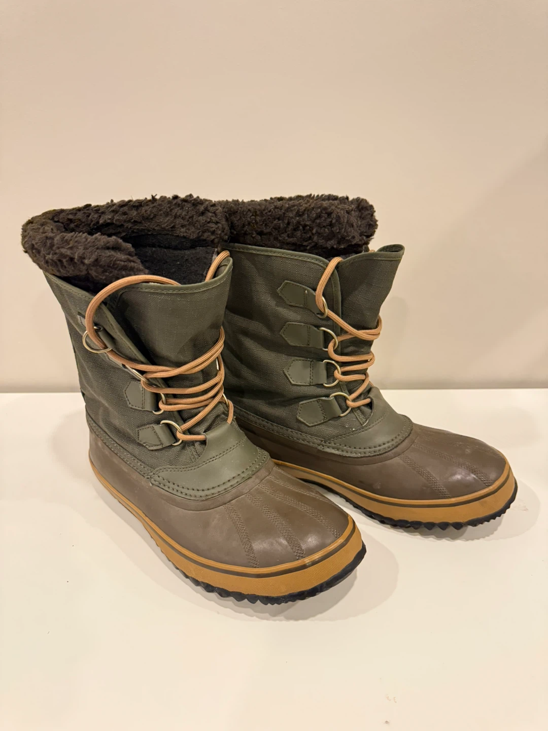 Sorel Waterproof Winter Boots Size US 9