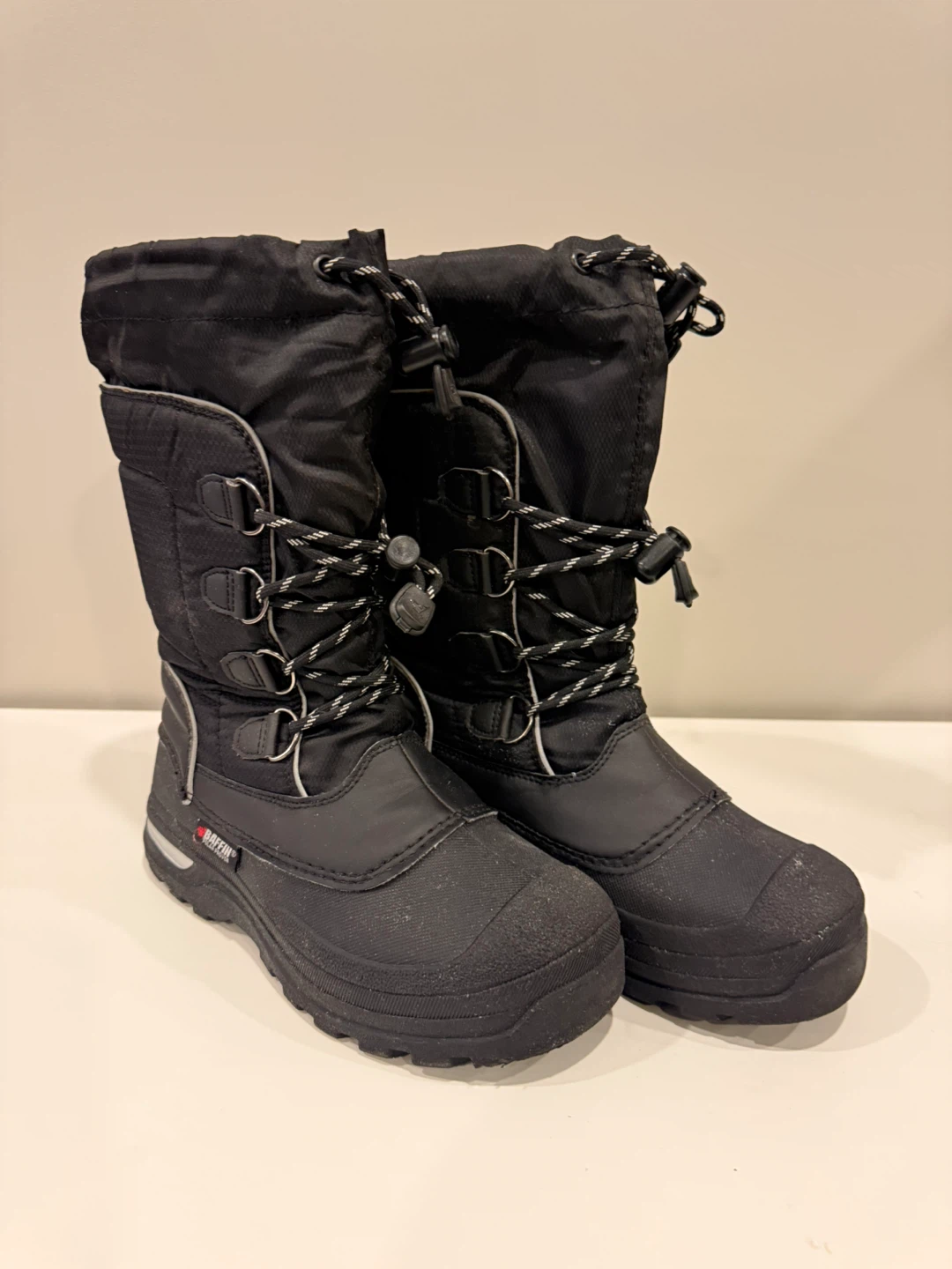 Baffin Polar Rated Snow Boots Junior size 4