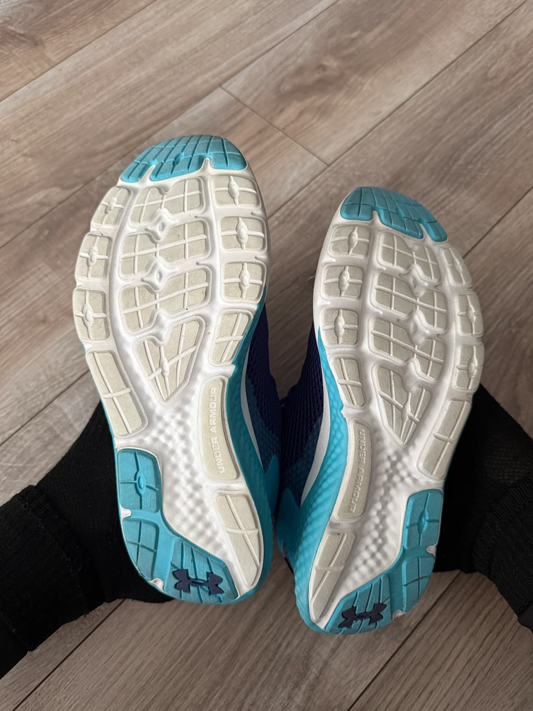 Under Armour Charged Rogue 3 Running Shoes - Size 7Y - photo 4