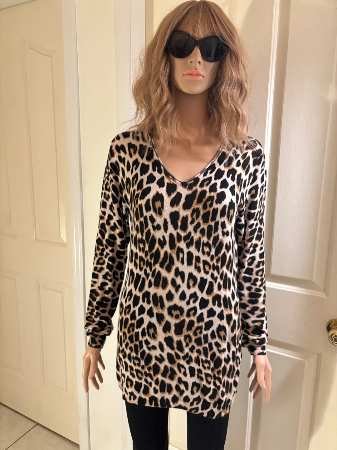 🐆 Women’s Leopard Print Mini Dress- Size Medium - photo 3