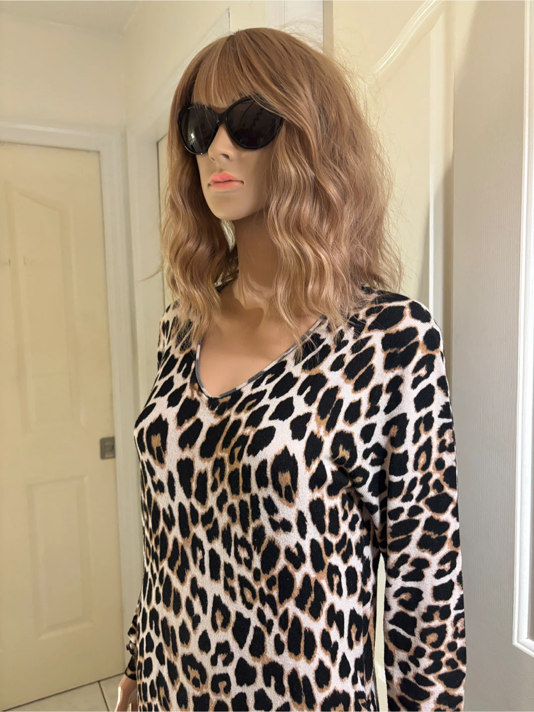 🐆 Women’s Leopard Print Mini Dress- Size Medium - photo 5