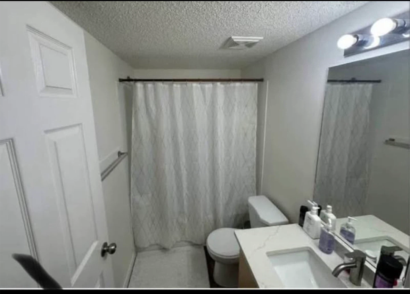 Room for rent female only - photo 2