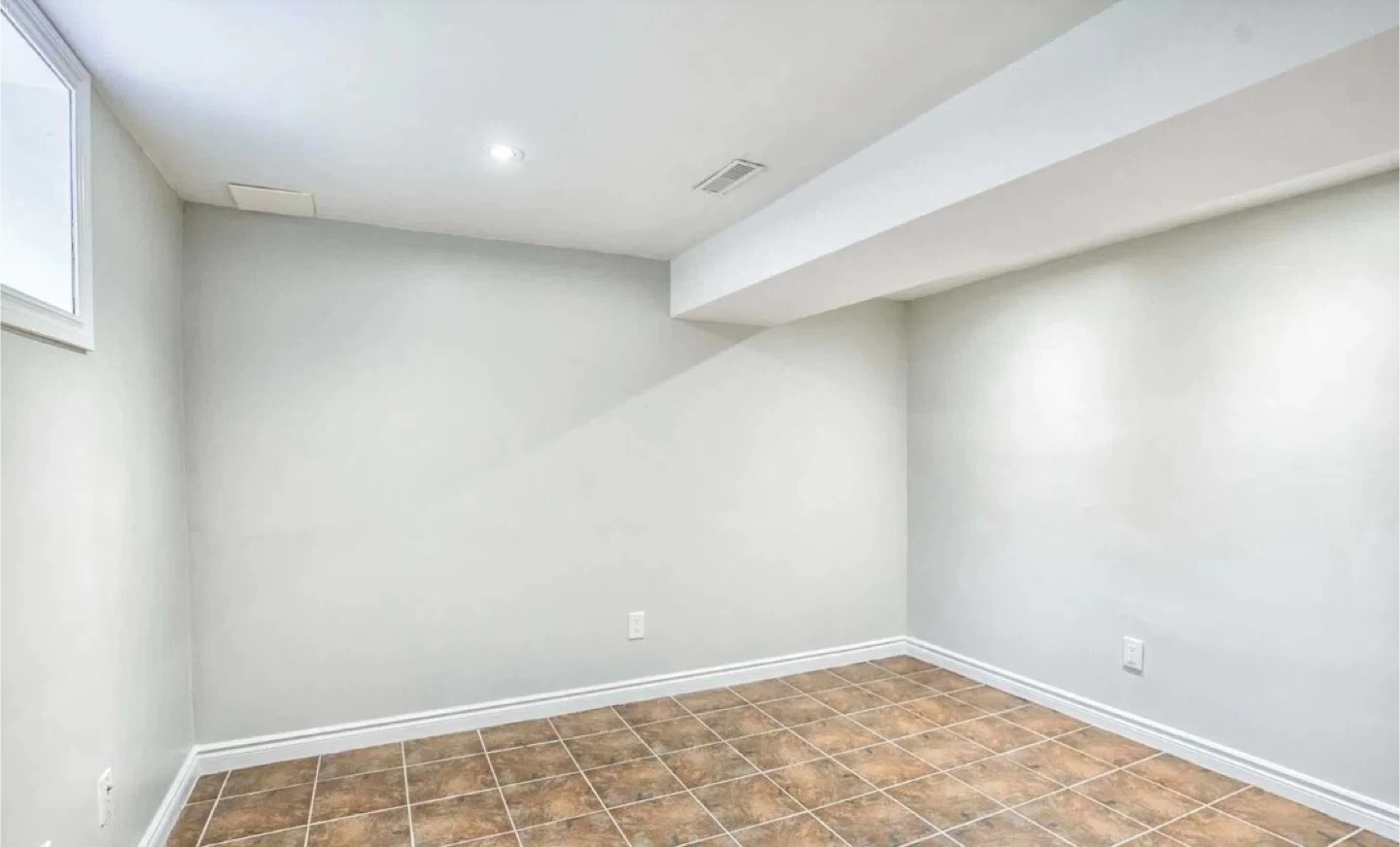 2 bed 1 bath house - photo 4