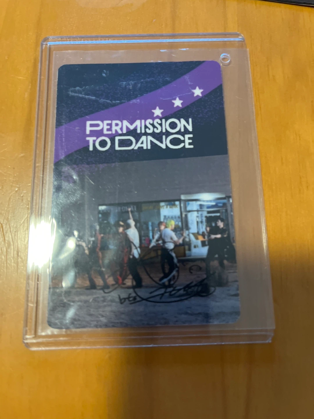 BTS World Tour DVD set with authographed card - photo 2