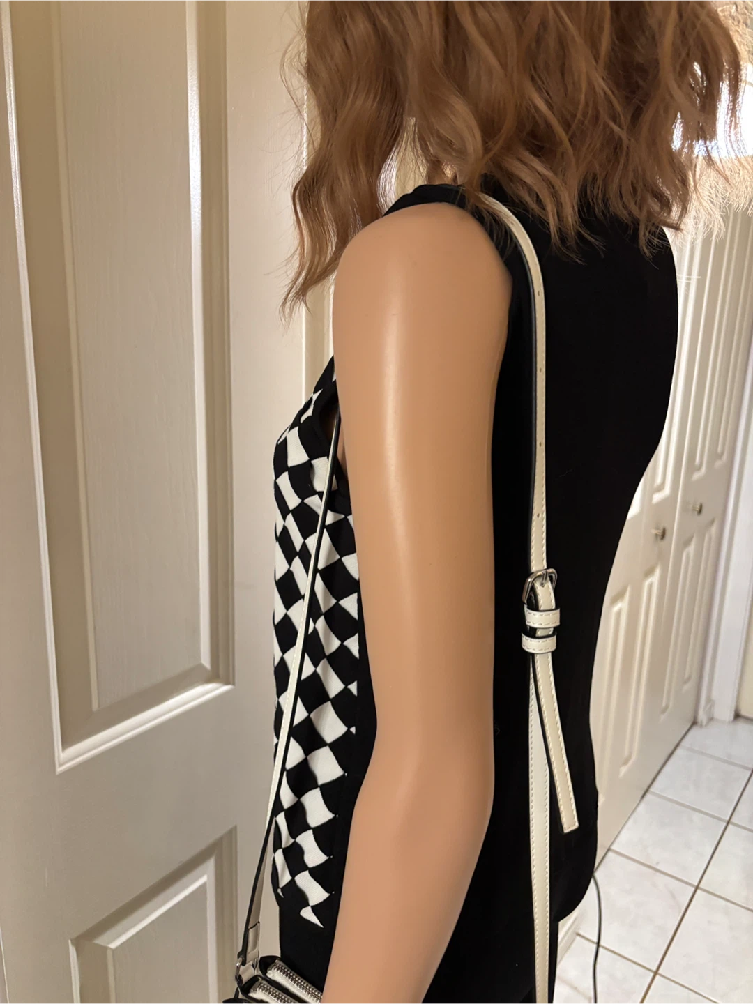 Classic  Sleeveless Top - Diamond Pattern - Size PL - photo 2