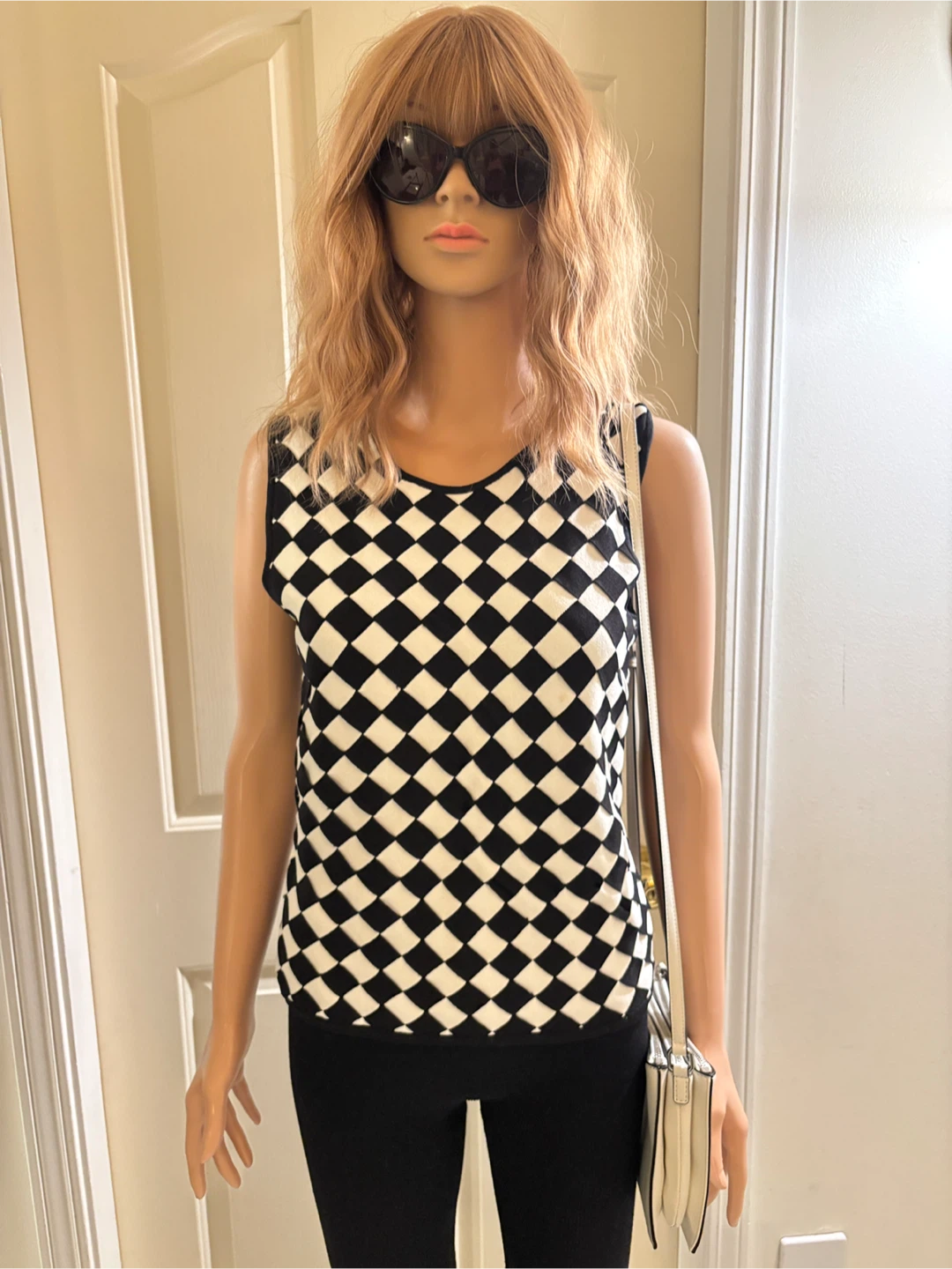 Classic  Sleeveless Top - Diamond Pattern - Size PL