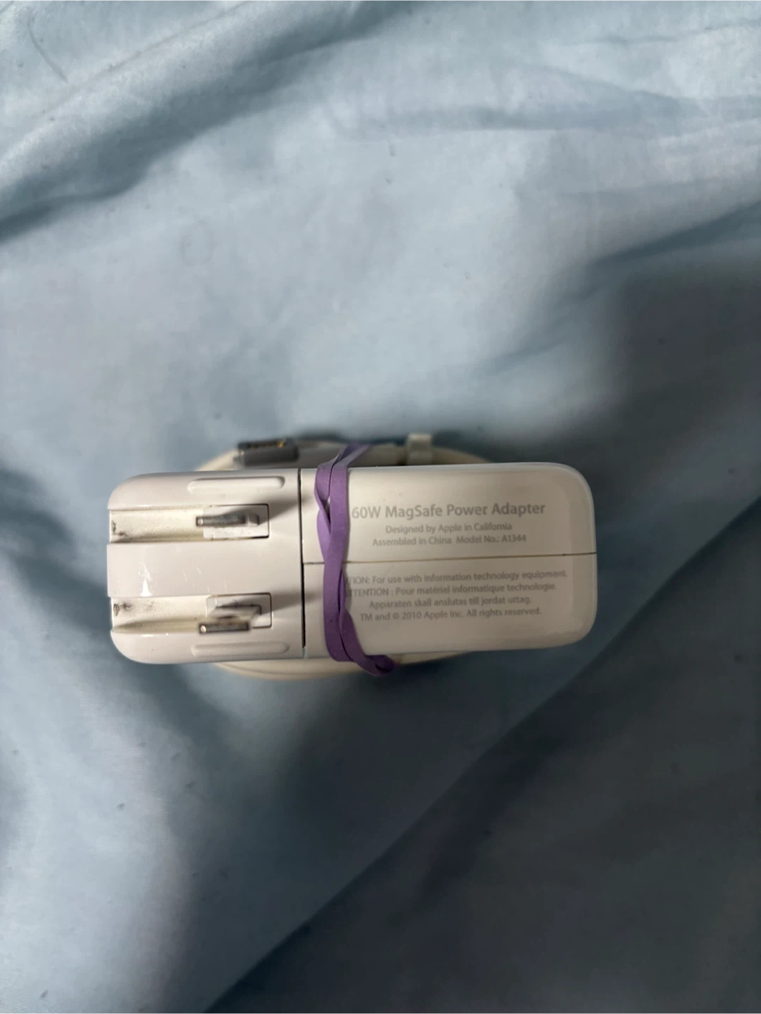 Apple 60W MagSafe Power Adapter (Model A1344) - photo 3