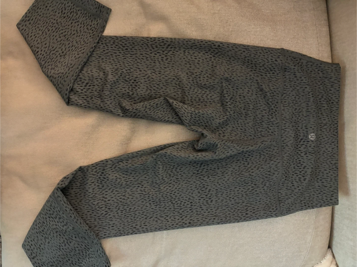 Lululemon Grey Speckled Cropped Leggings - photo 3