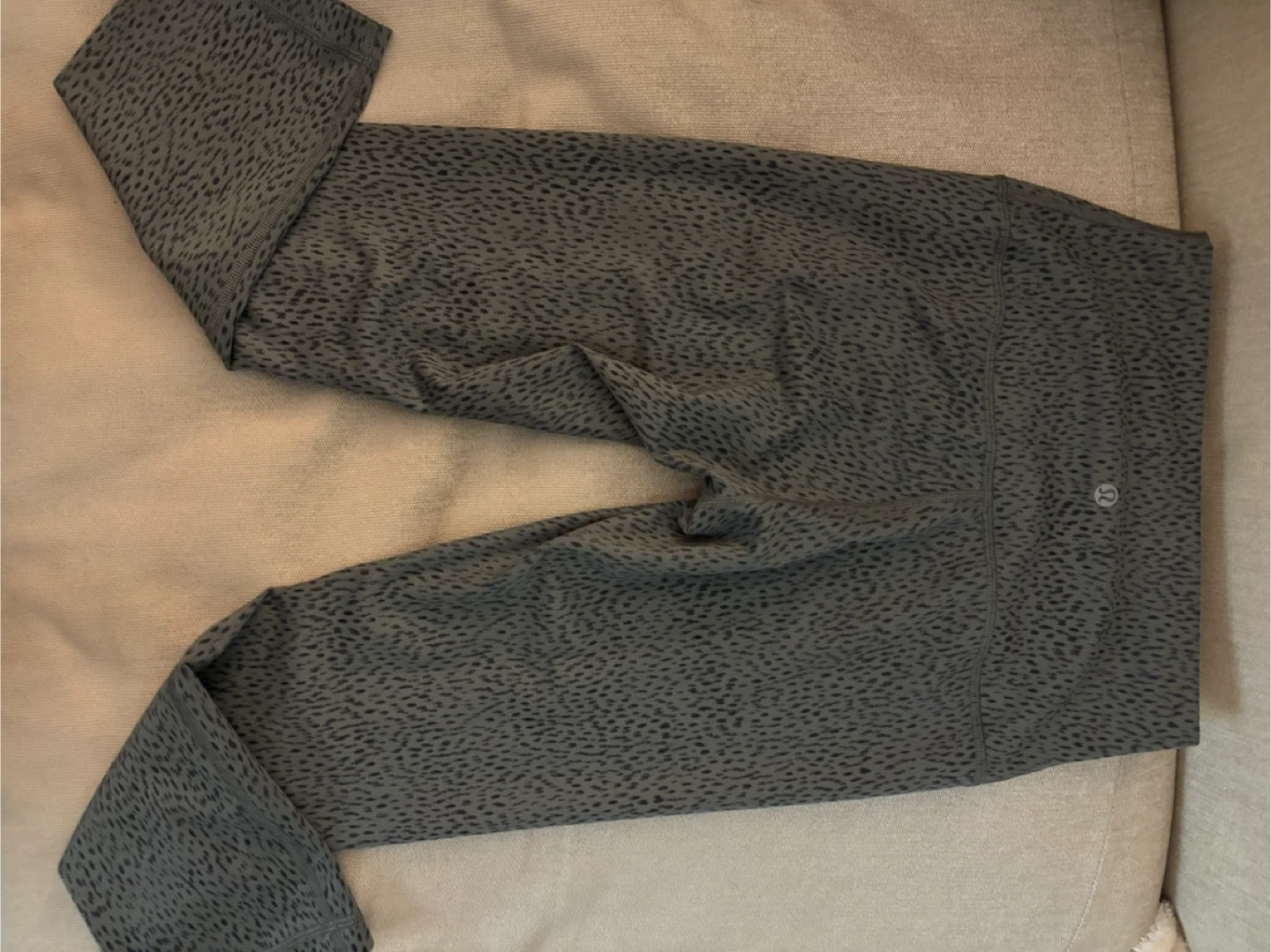 Lululemon Grey Speckled Cropped Leggings - photo 2