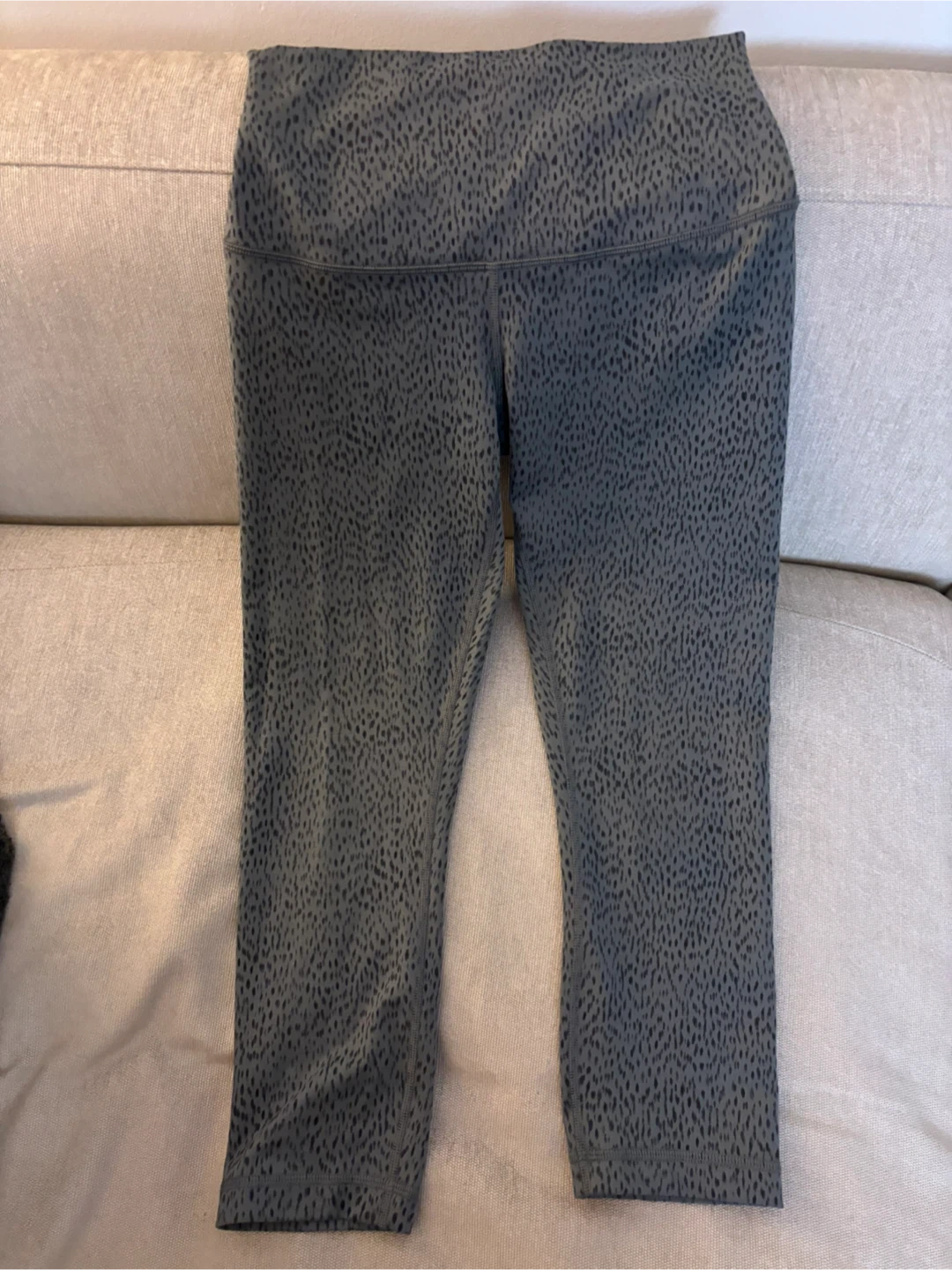 Lululemon Grey Speckled Cropped Leggings