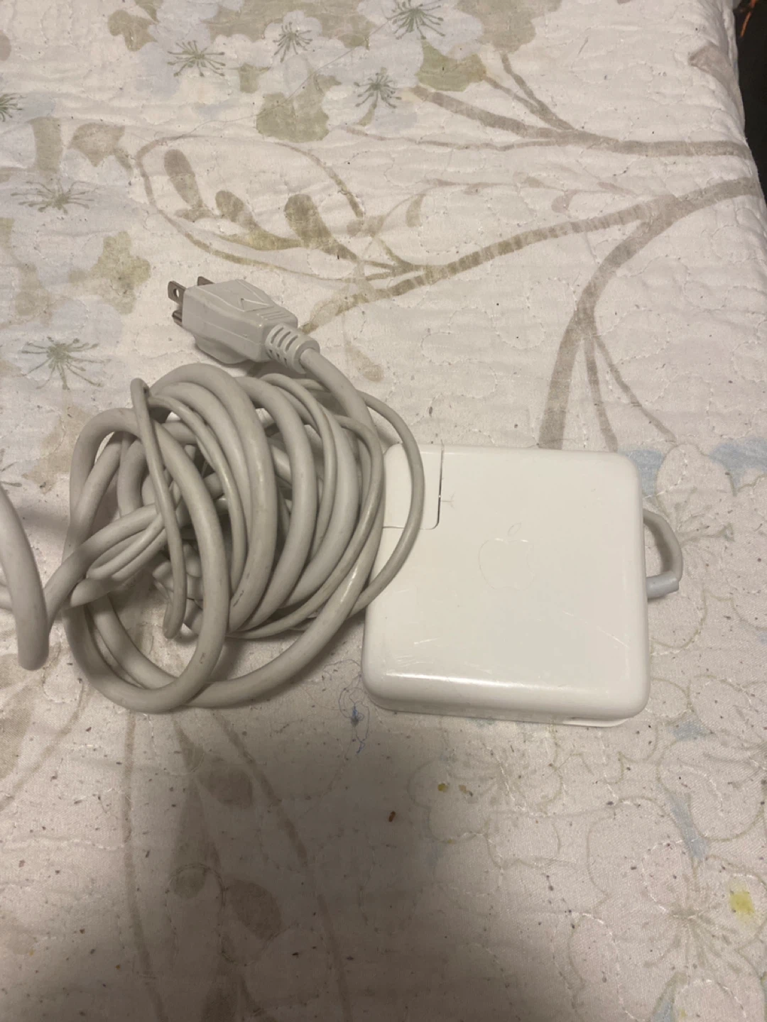 Apple MacBook MagSafe Power Adapter Charger