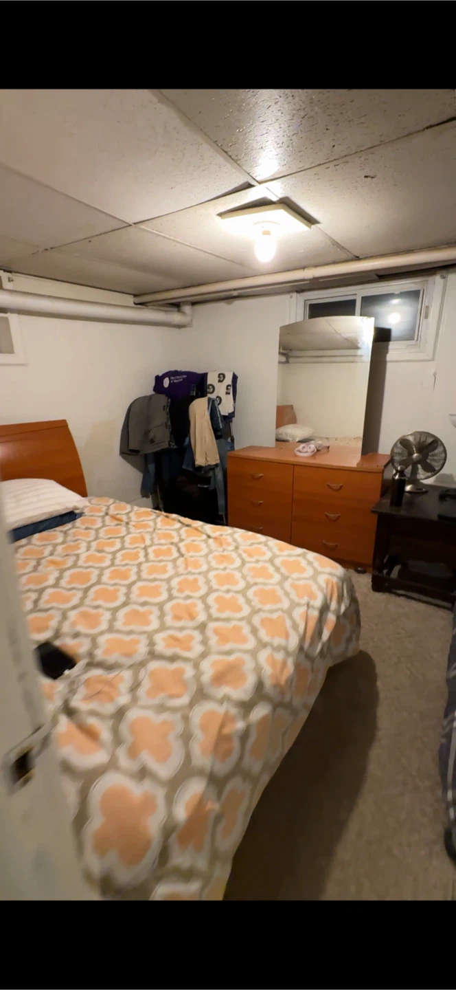 1 Bedroom semi basement apartment - photo 4