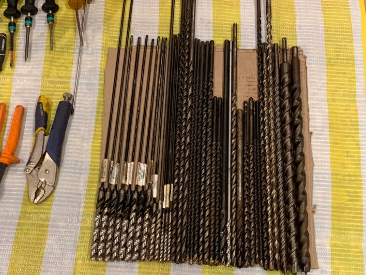 Assorted Drill Bits and Screwdrivers Set - photo 2