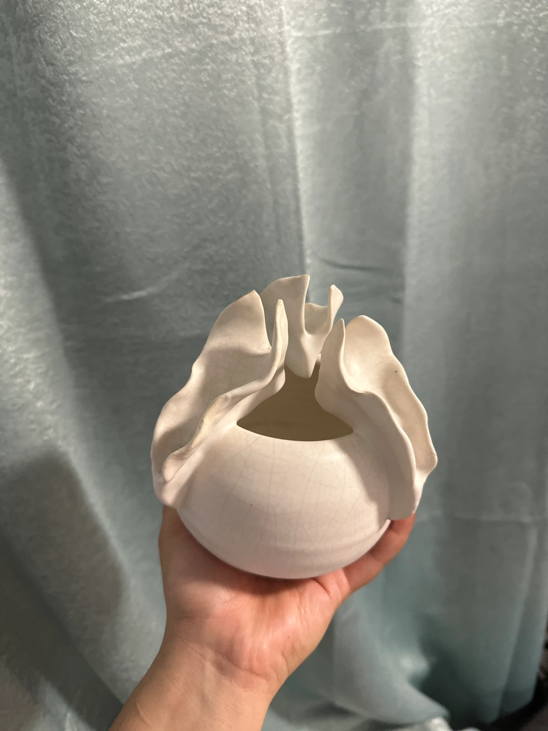 White Ceramic Flower Vase - photo 2