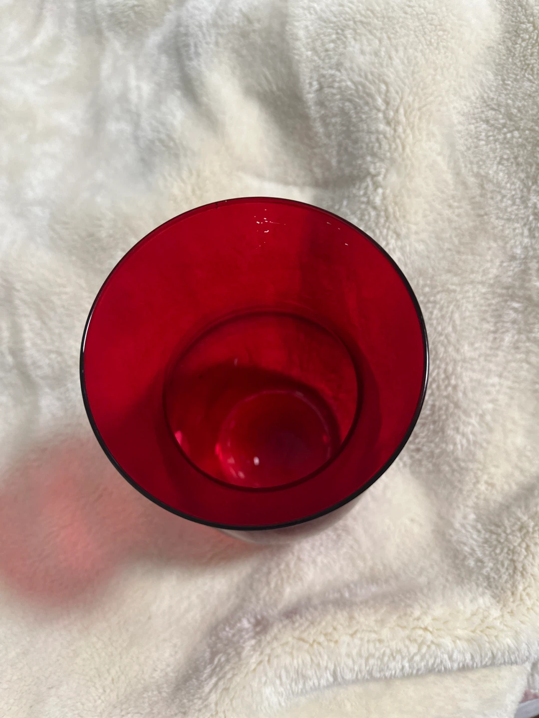 Red Glass Vase - photo 2