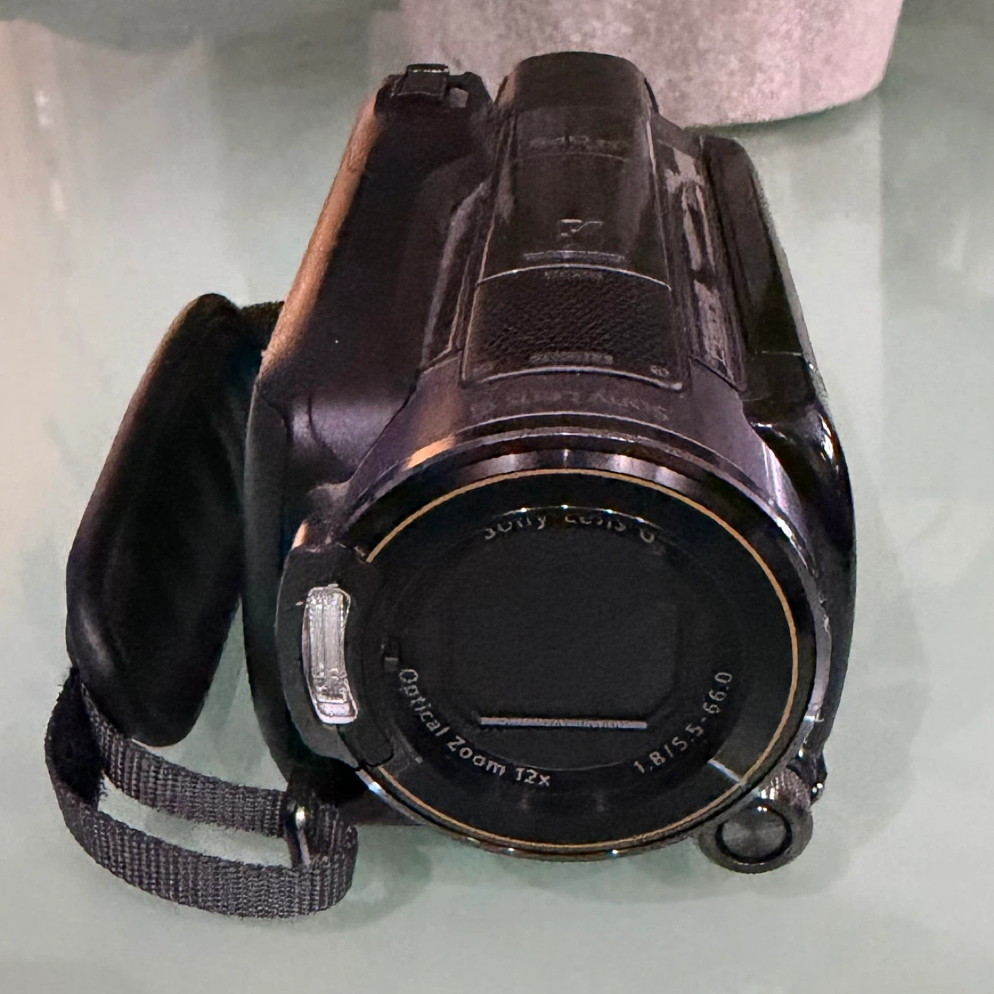 Sony HDR-XR520V Handycam HD Camcorder