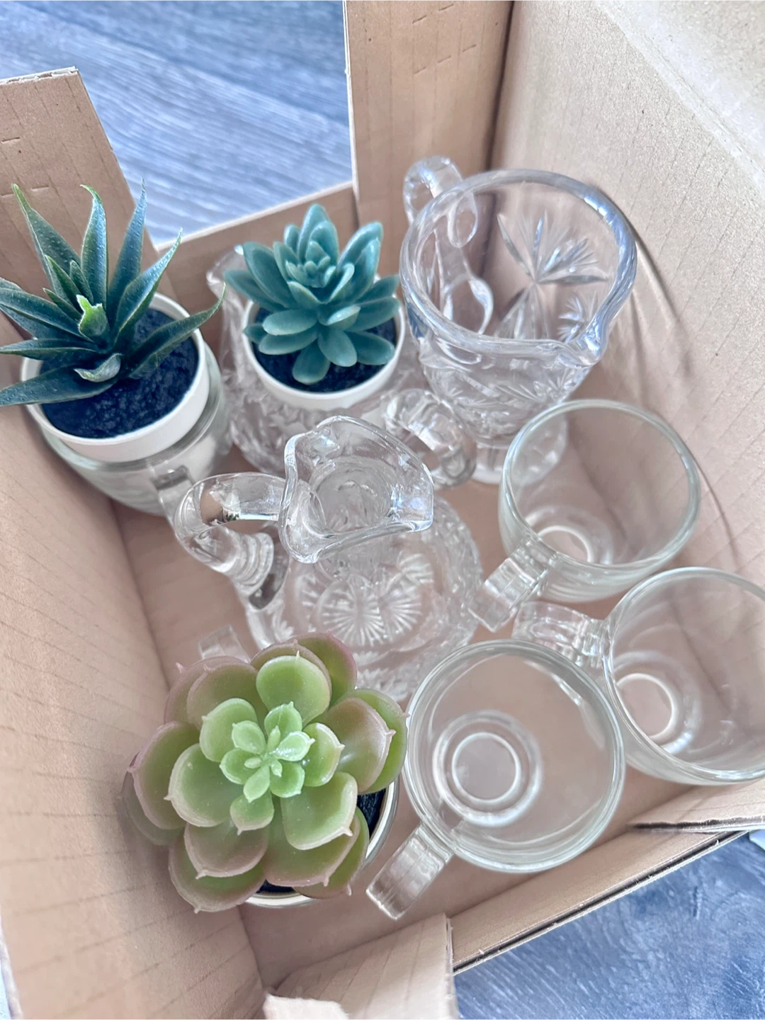 Room Deco & Glassware