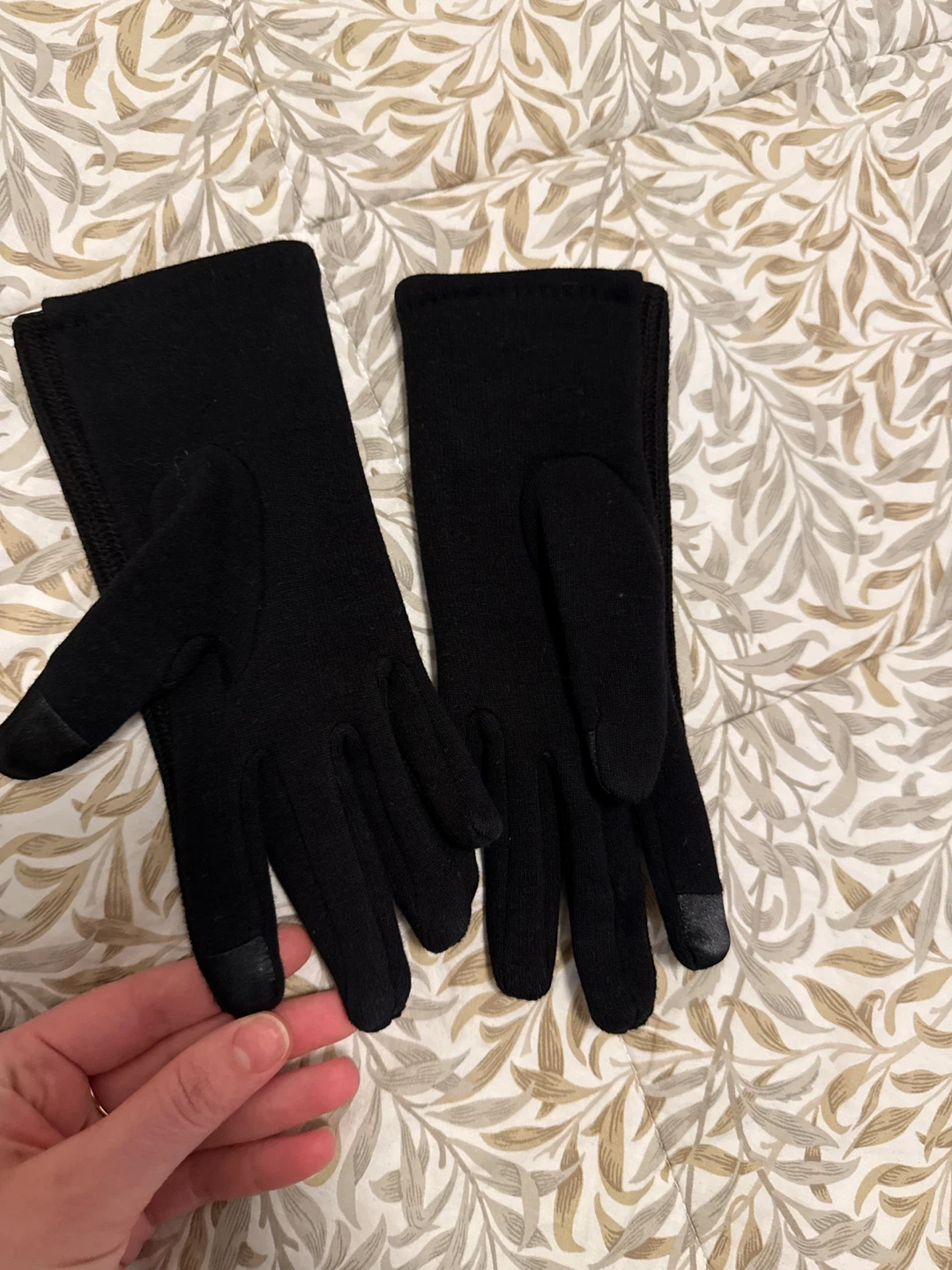 Black touchscreen gloves with bow detail - photo 3