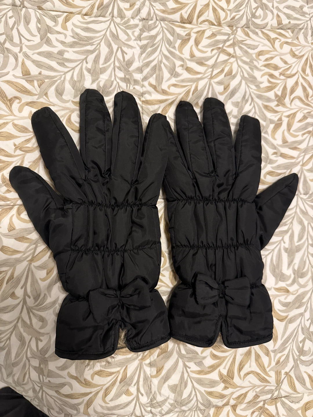 Black Puffy Mittens with Faux Fur Trim and Bows