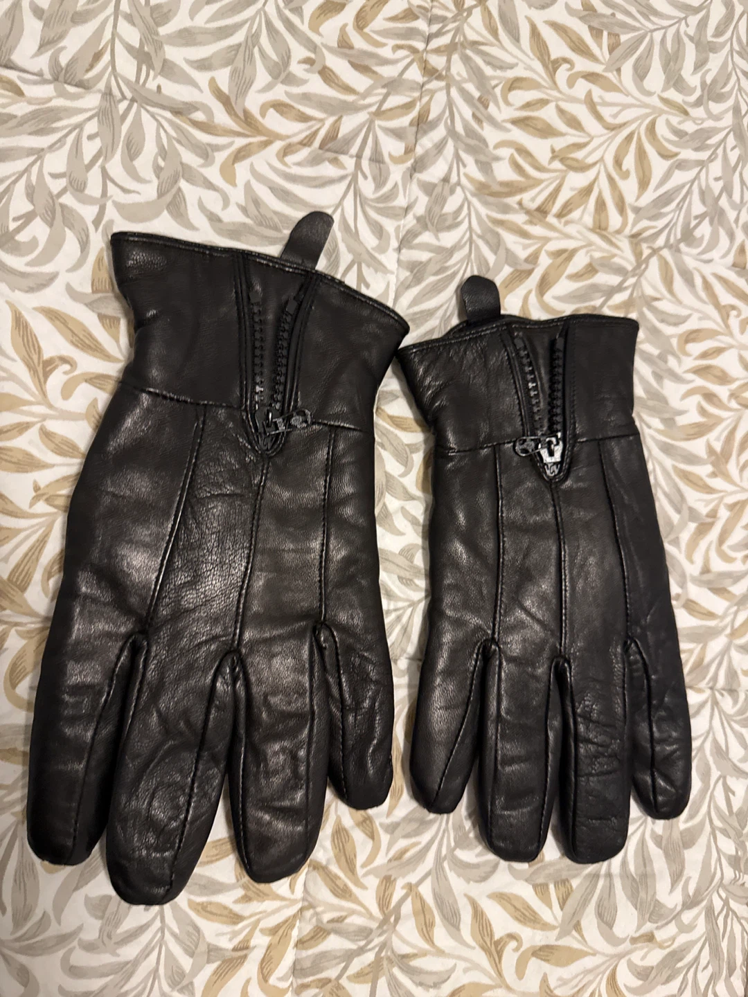 Black Leather Gloves with Zipper Detail