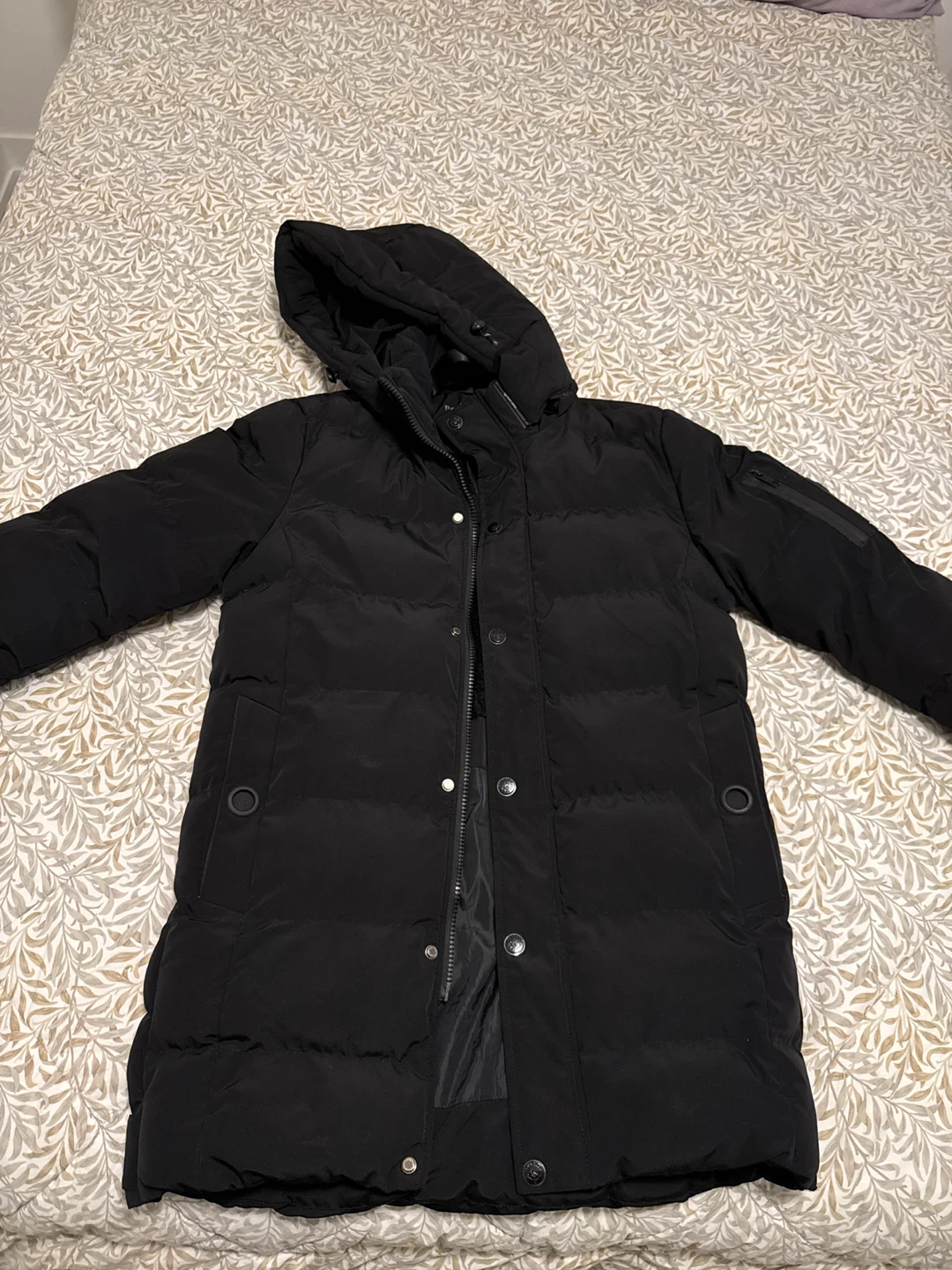 Black Puffer Jacket with Fur Lining