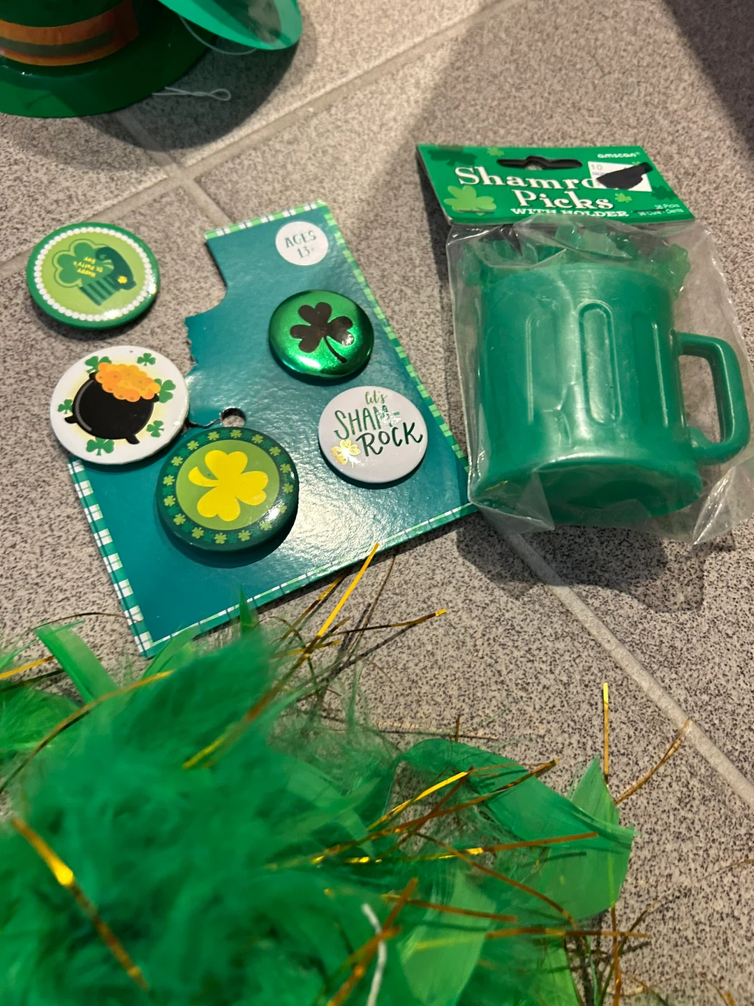 St. Patrick's Day Party Accessories Lot - photo 4