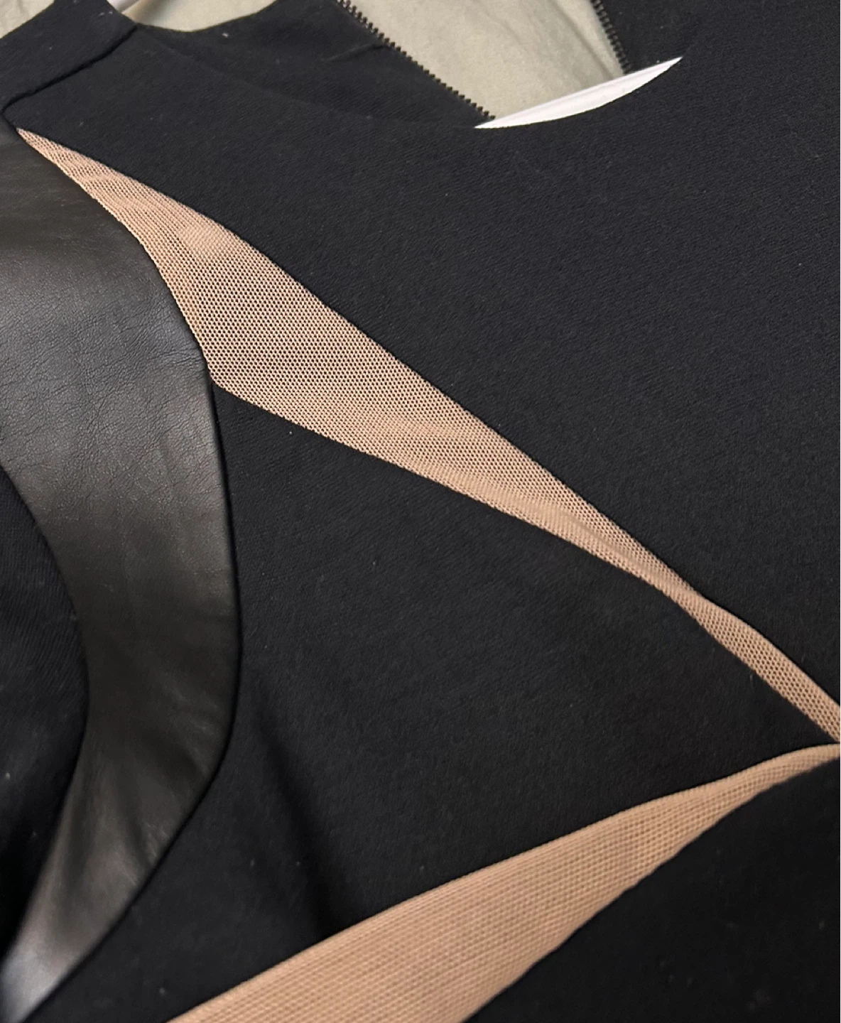 Black & Nude Panelled Dress. Nude mesh - Size M - photo 4