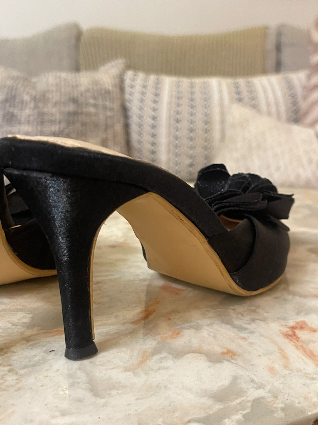 Black Pointed Toe Mule Heels with Flower Detail - photo 4