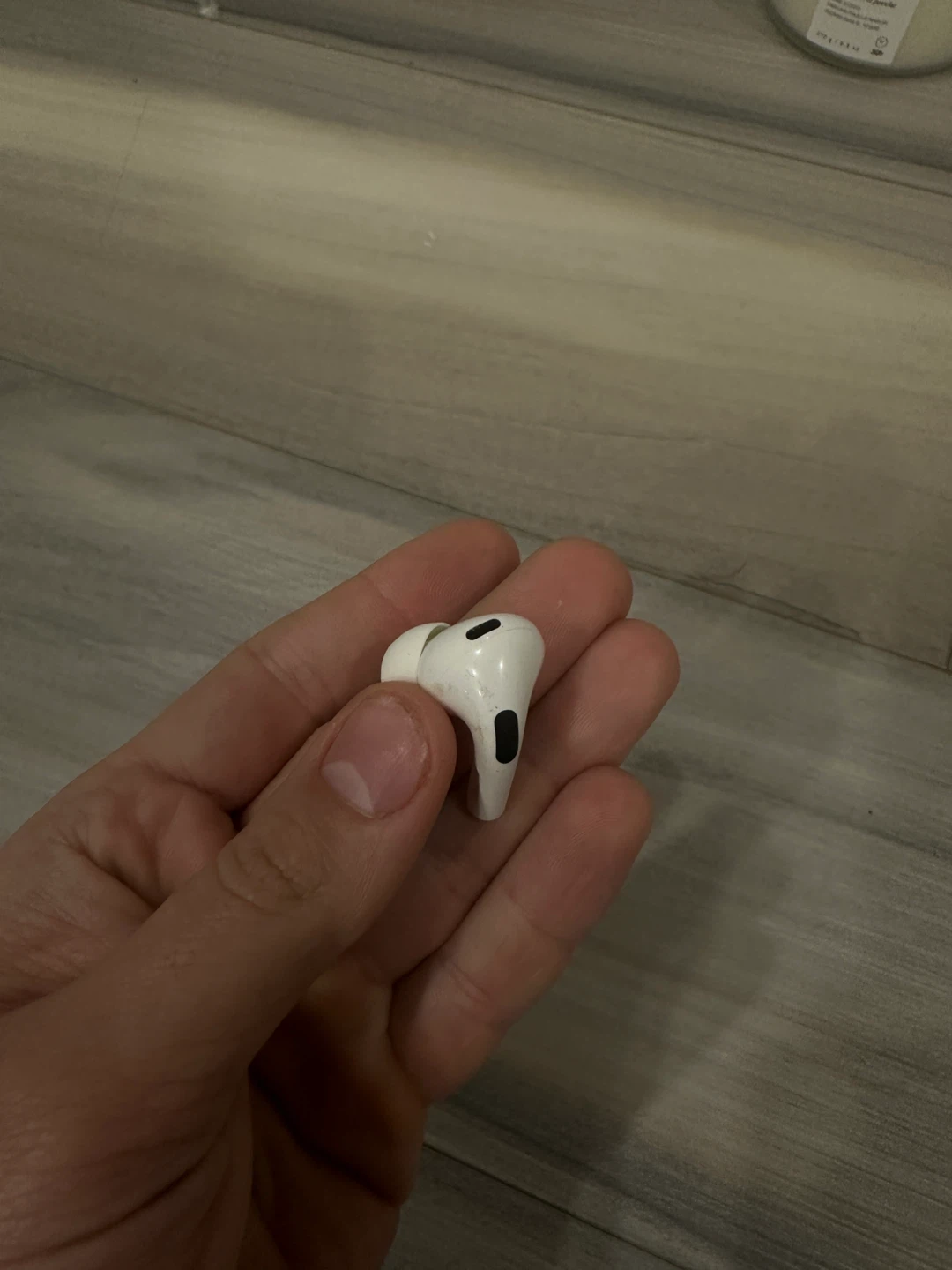 Apple AirPods Pro (Left Earbud) - photo 3