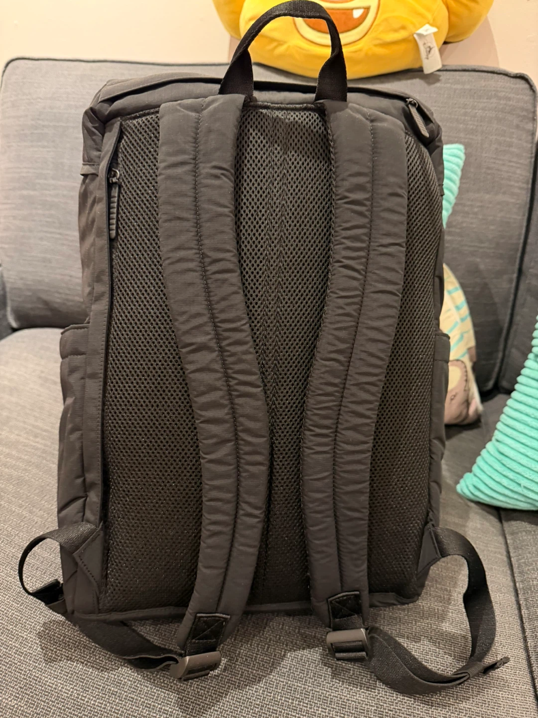Uniglo Black Backpack - photo 2