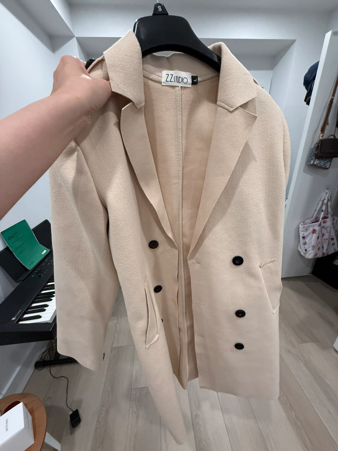 ZZ Studio Beige Double-Breasted Blazer