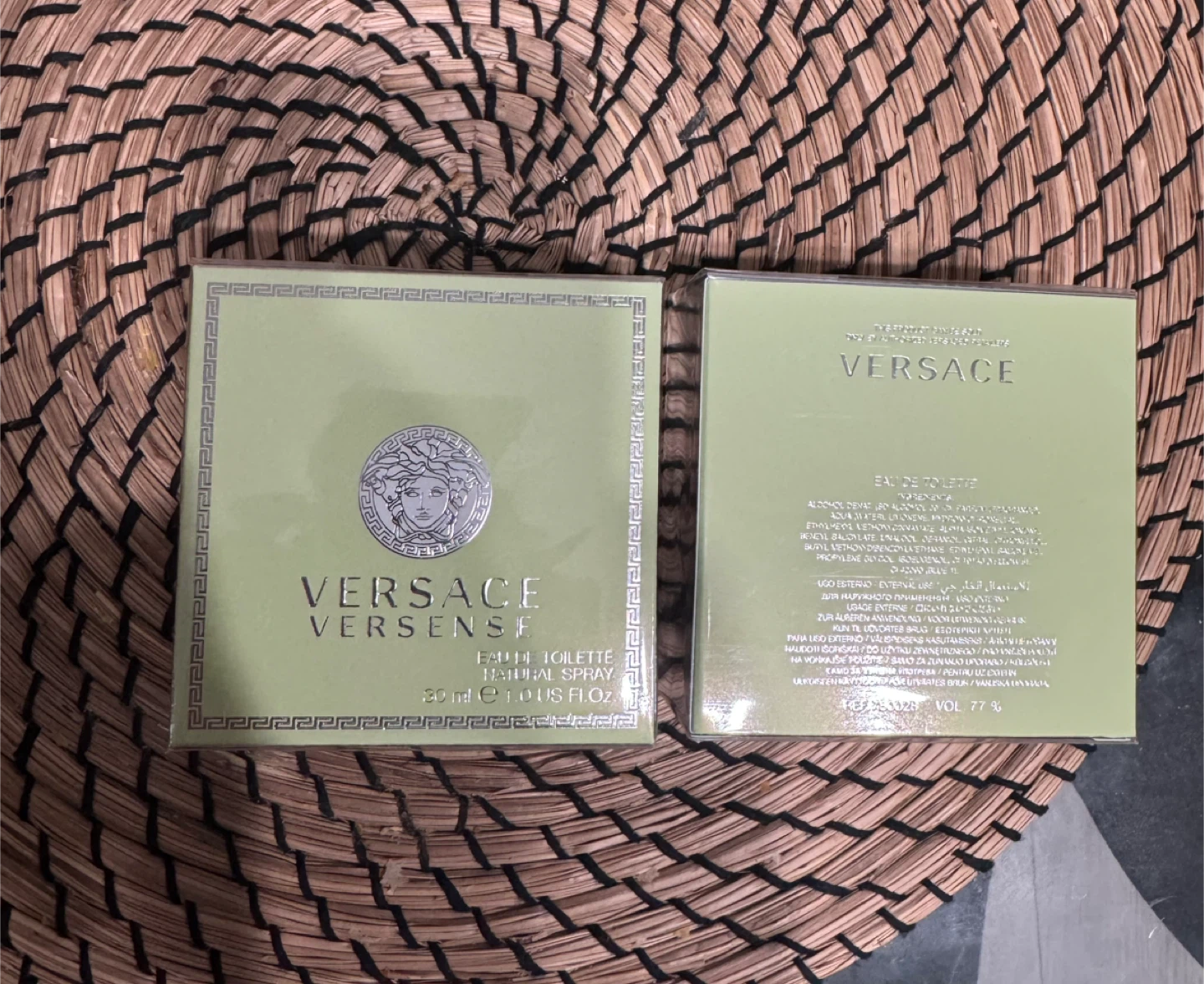 Assorted Men's and Women's Perfumes - photo 4