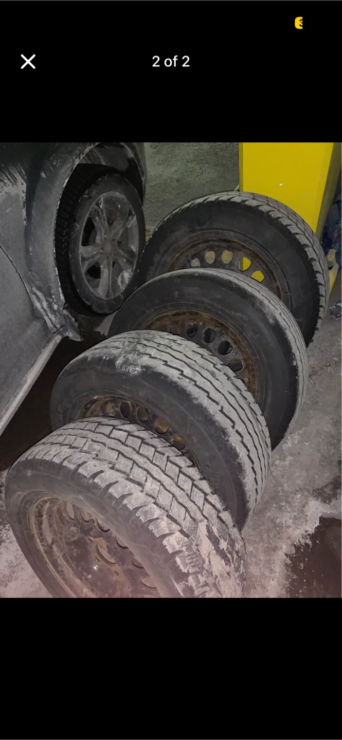 Set of 4 steel Rims 2 tires are worn out of the 4