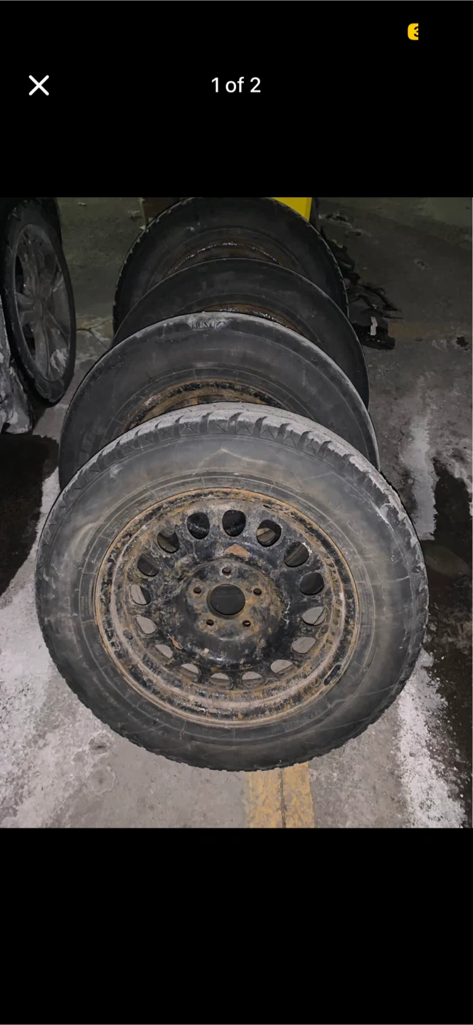 Set of 4 steel Rims 2 tires are worn out of the 4 - photo 2