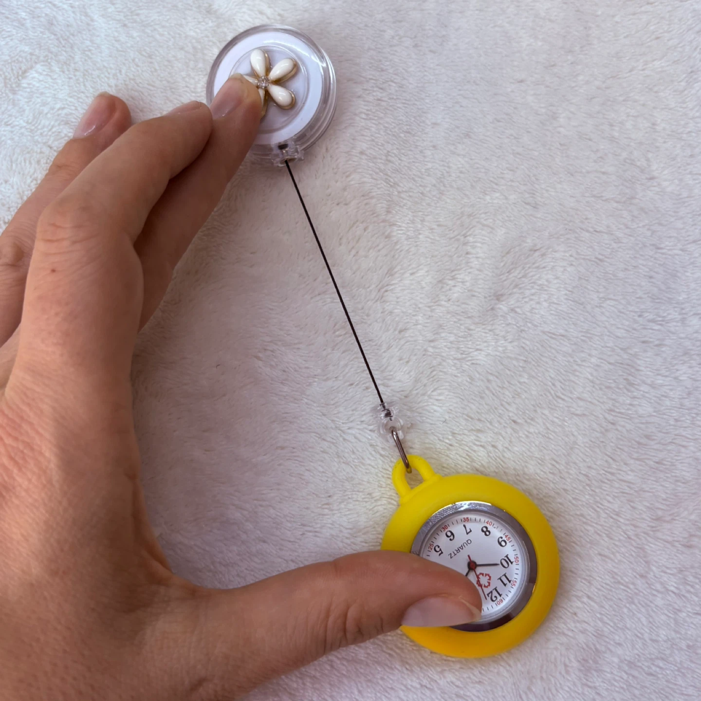 Lancardo Retractable Nurse Watch Yellow Silicone Floral Clip - photo 3