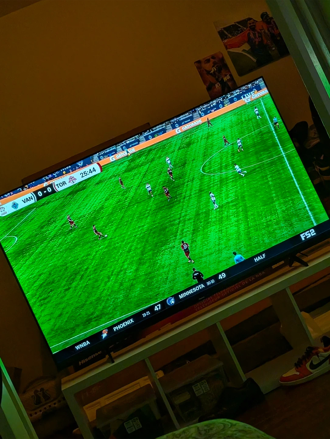 Hisense 65 inch QLED TV - photo 2