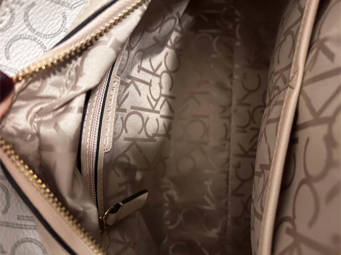 Calvin Klein Monogram Tote Bag - photo 4