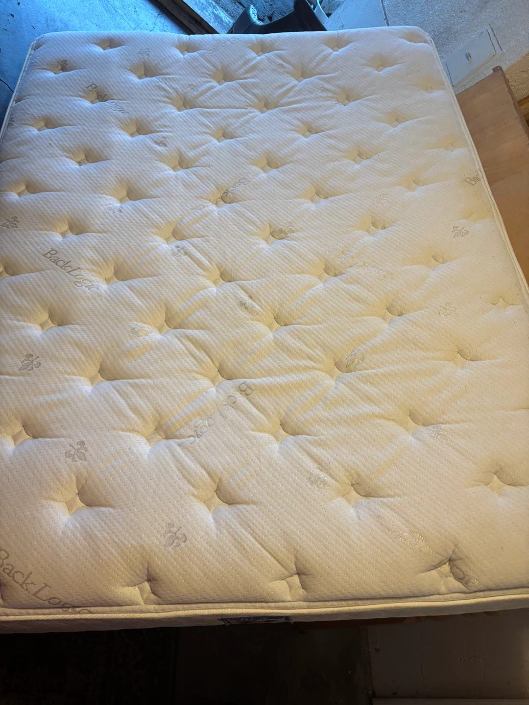 Queen size mattress and box spring